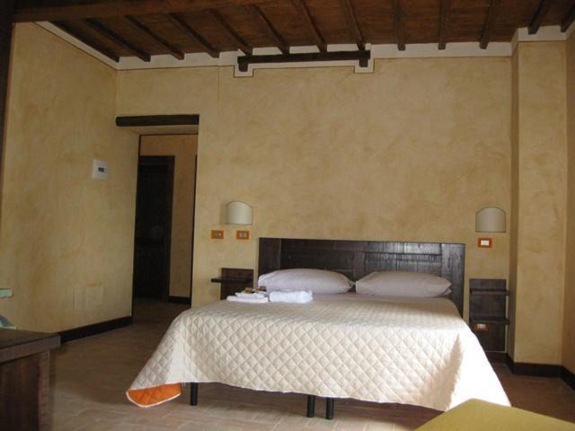 Il Casale Di Mario Villa Montecchio  Buitenkant foto
